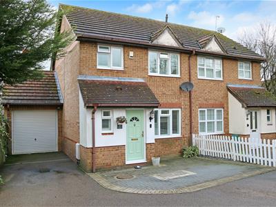 Property image of home to buy in Hamblings Close, Shenley